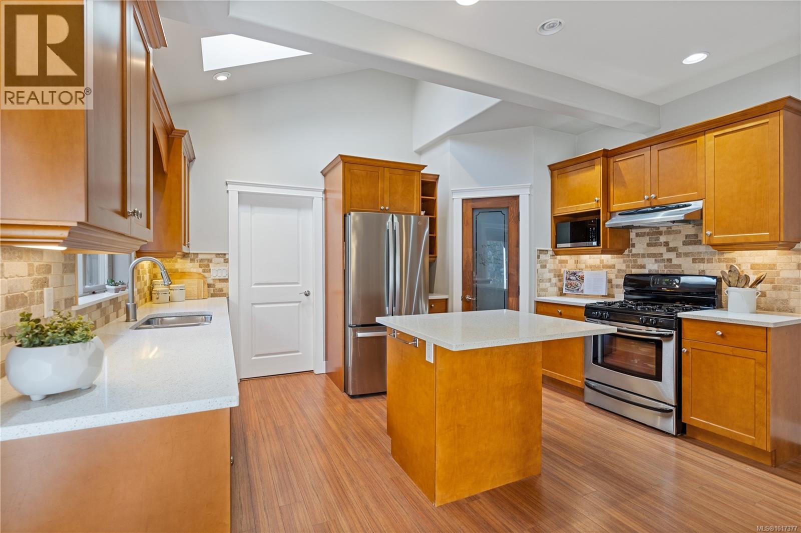 2151 Harrow Gate, Langford, British Columbia V9B 6R5 - Photo 14 - 1017377