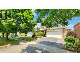 6 RAYNES CRESCENT, Toronto, Ontario