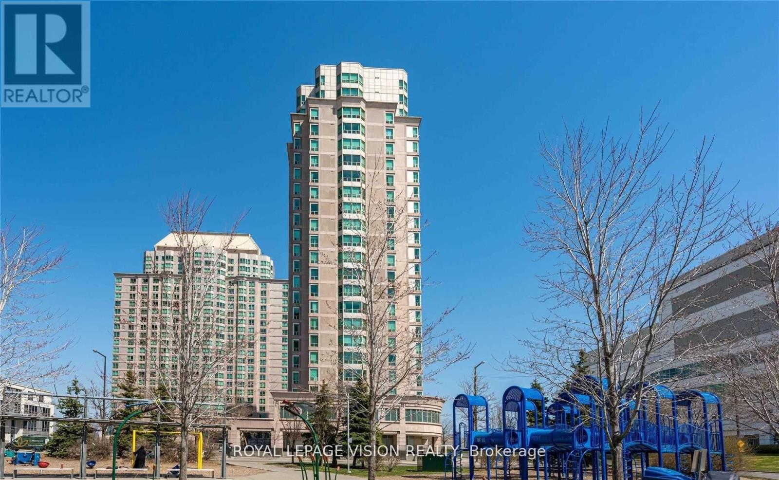 Ph 301 - 1 Lee Centre Drive, Toronto, Ontario  M1H 3J2 - Photo 1 - E12465297