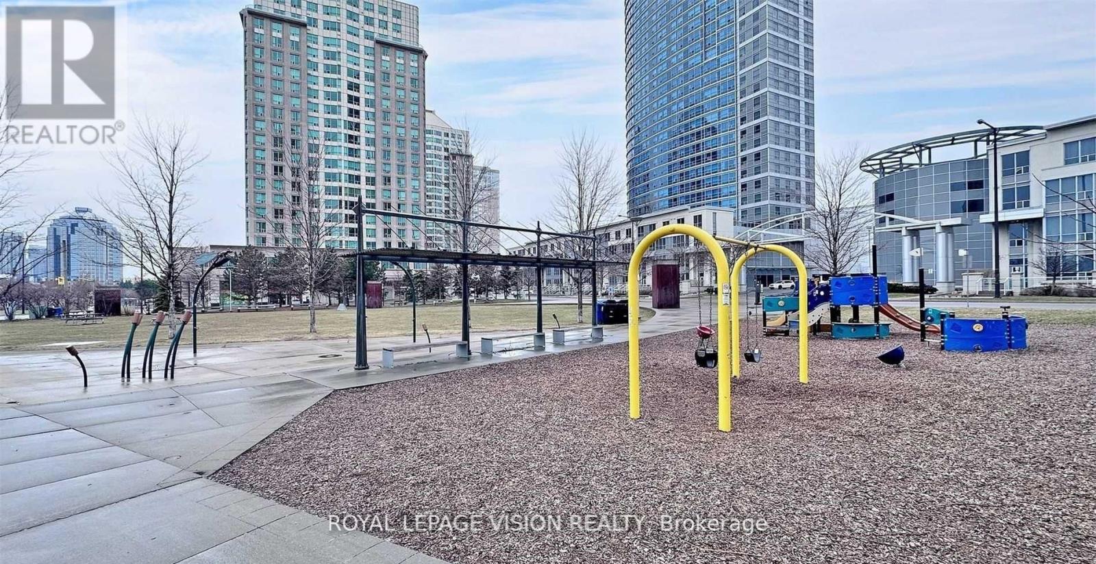 Ph 301 - 1 Lee Centre Drive, Toronto, Ontario  M1H 3J2 - Photo 17 - E12465297