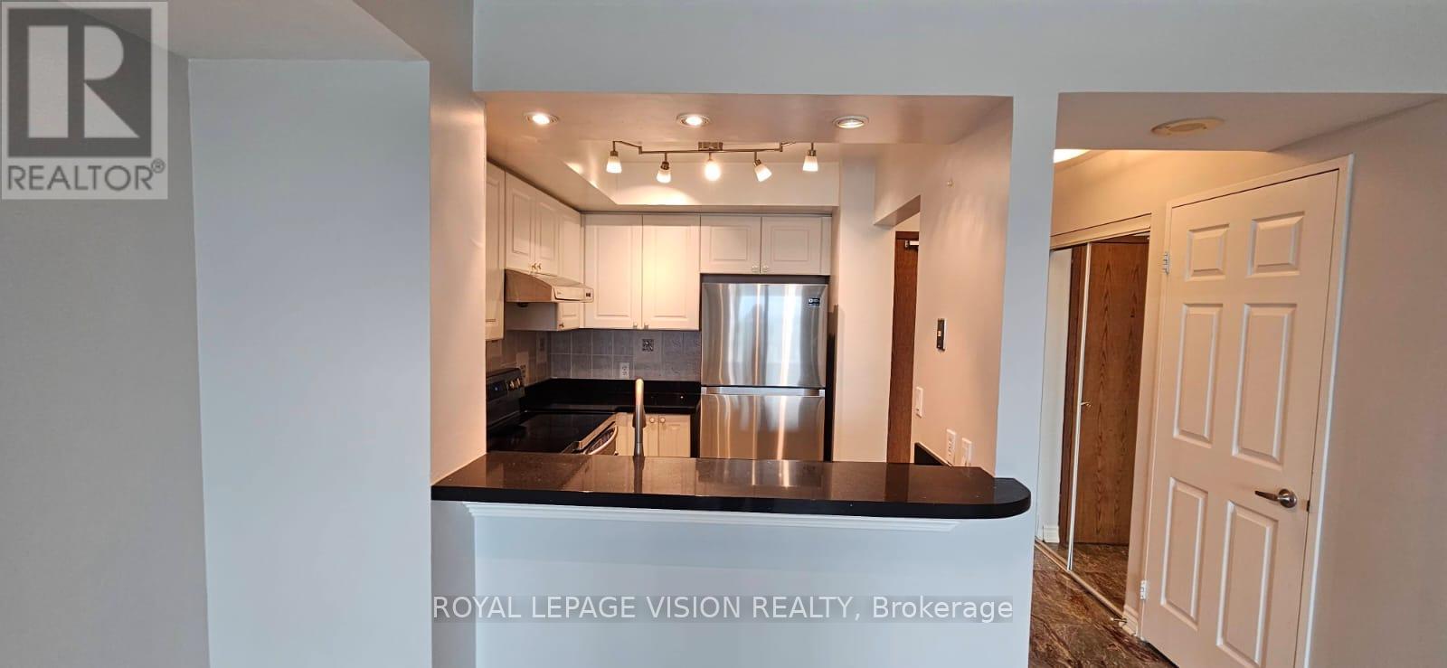 Ph 301 - 1 Lee Centre Drive, Toronto, Ontario  M1H 3J2 - Photo 7 - E12465297