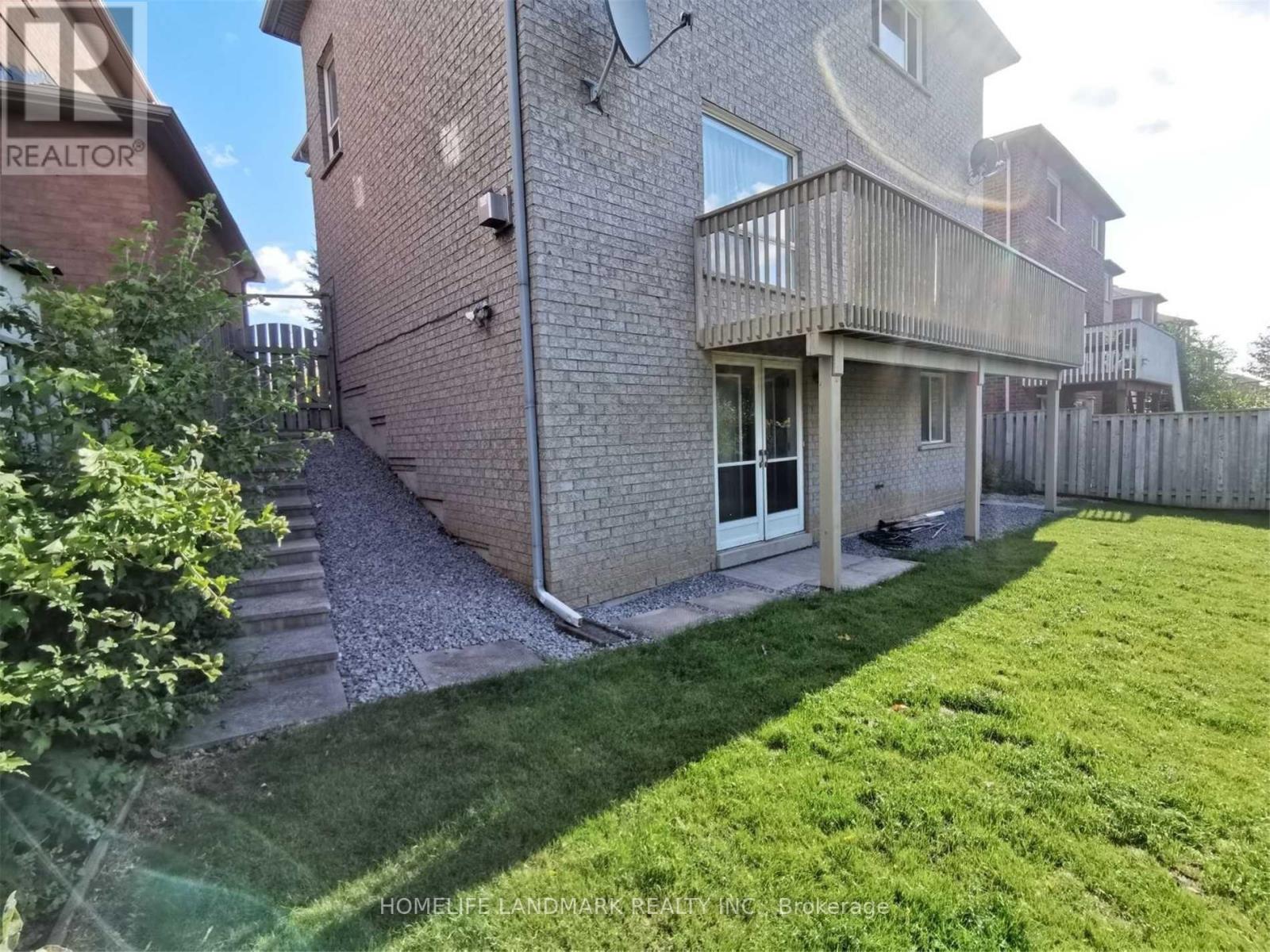 26 Ashglen Court, Toronto, Ontario  M1T 3X3 - Photo 1 - E12465303