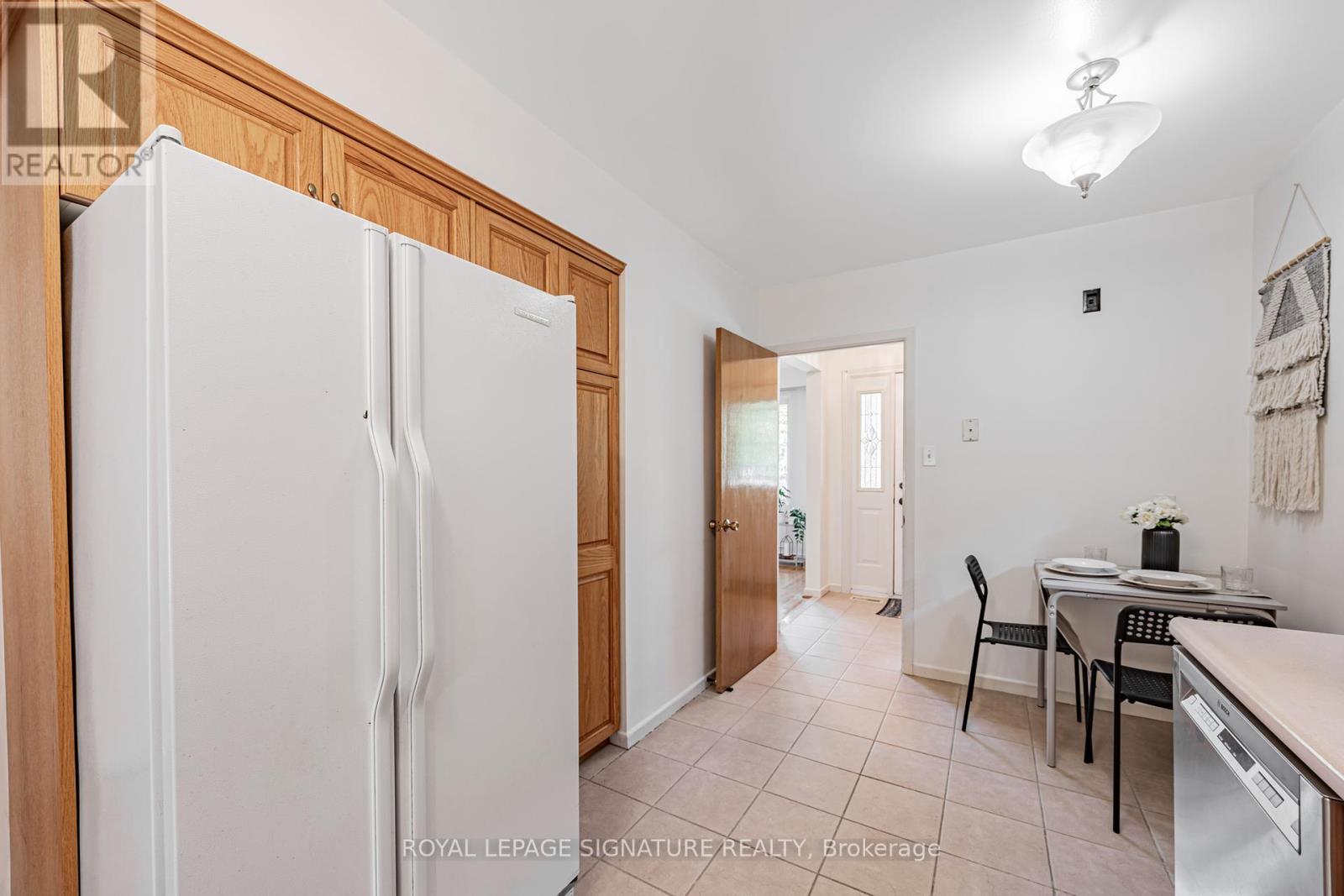 28 Sedgemount Drive, Toronto, Ontario  M1H 1X3 - Photo 12 - E12465369