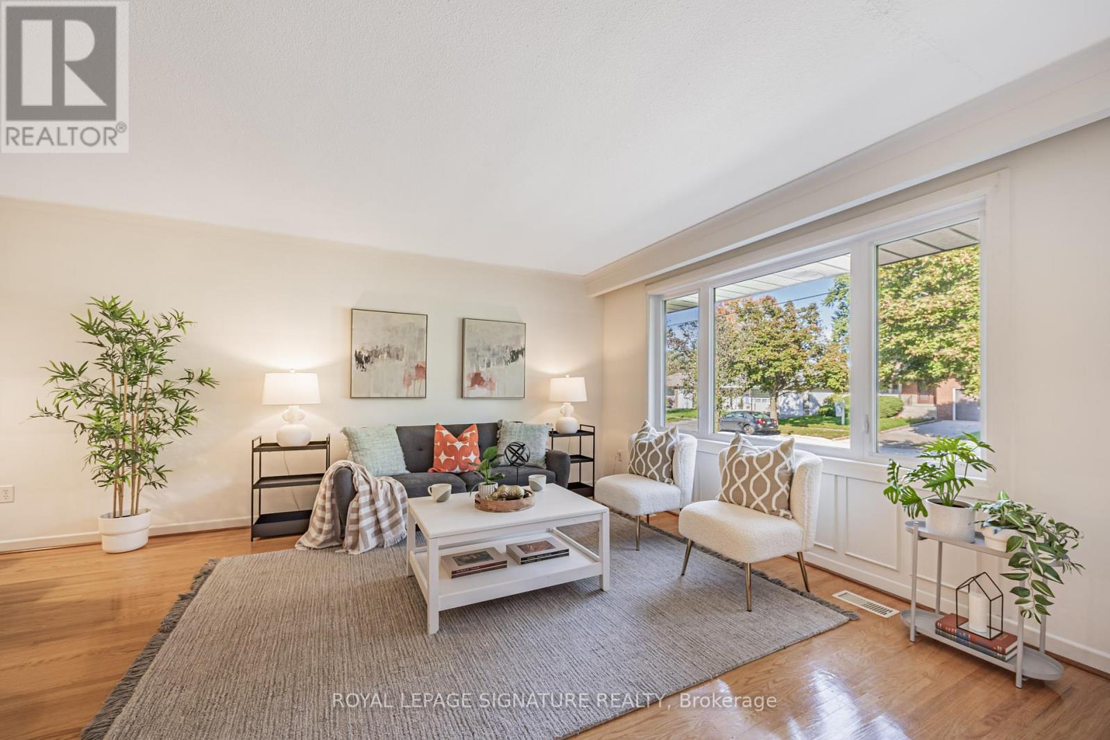 28 Sedgemount Drive, Toronto, Ontario  M1H 1X3 - Photo 3 - E12465369