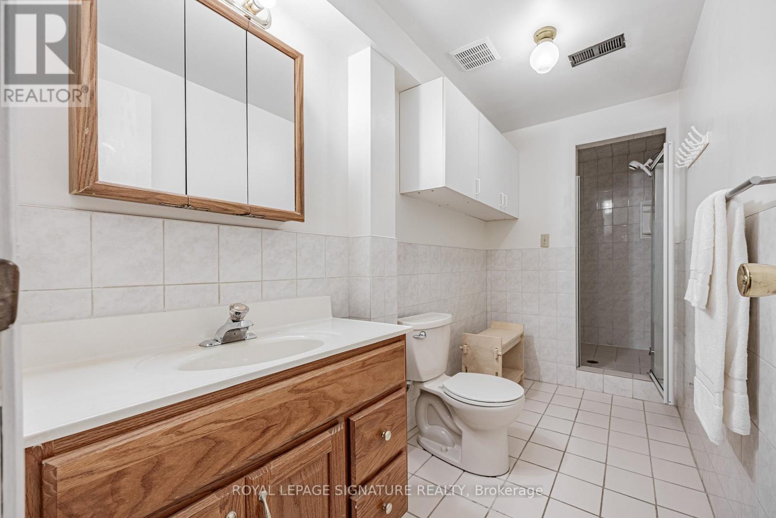 28 Sedgemount Drive, Toronto, Ontario  M1H 1X3 - Photo 34 - E12465369