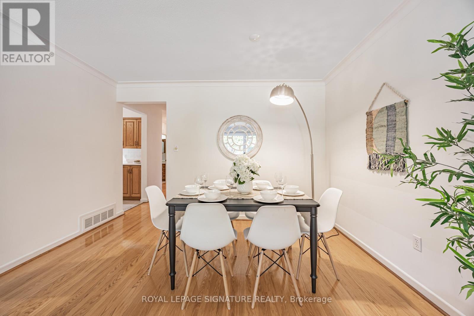28 Sedgemount Drive, Toronto, Ontario  M1H 1X3 - Photo 7 - E12465369