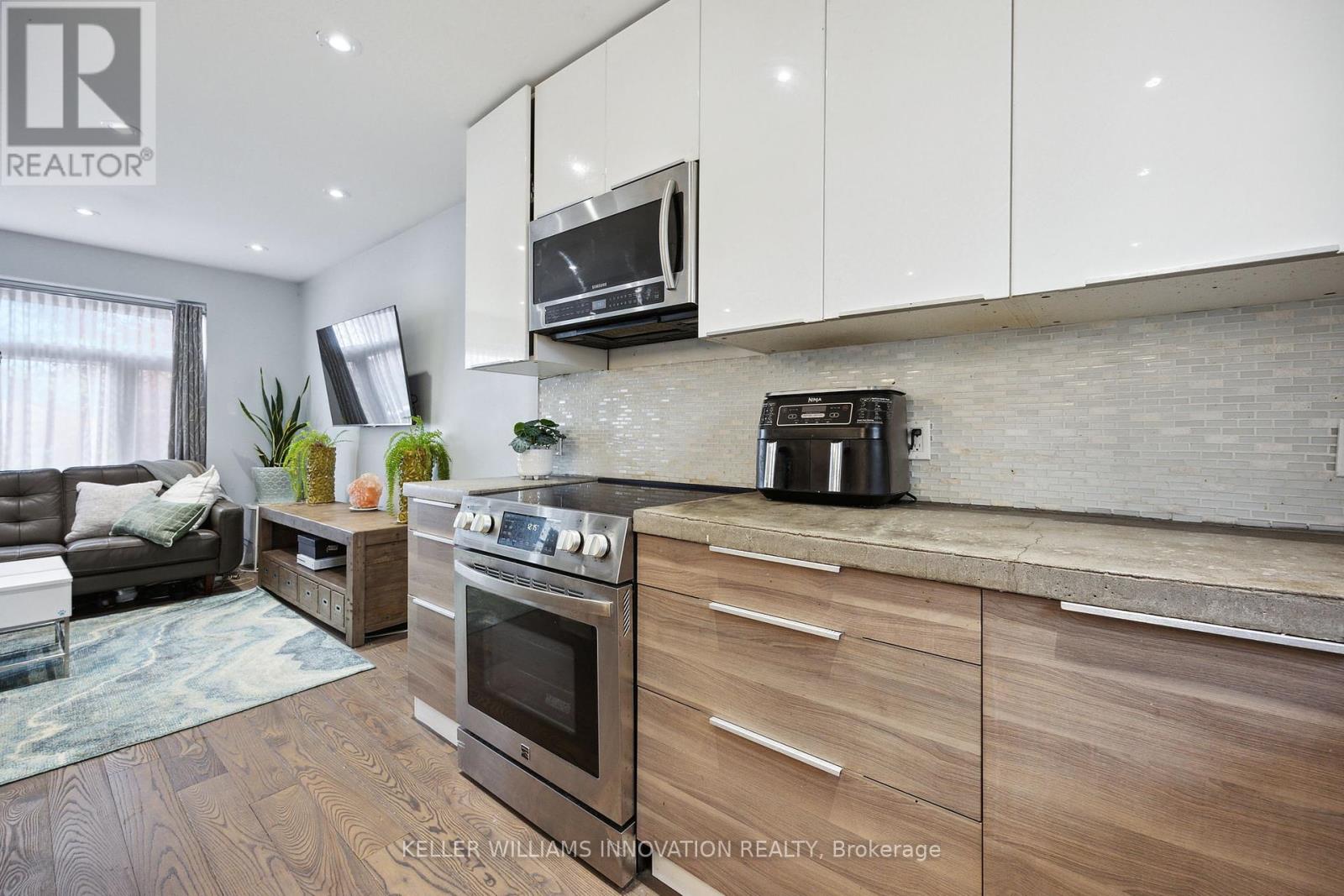 76 Phillip Avenue, Toronto (Birchcliffe-Cliffside), Ontario  M1N 3R2 - Photo 11 - E12465469