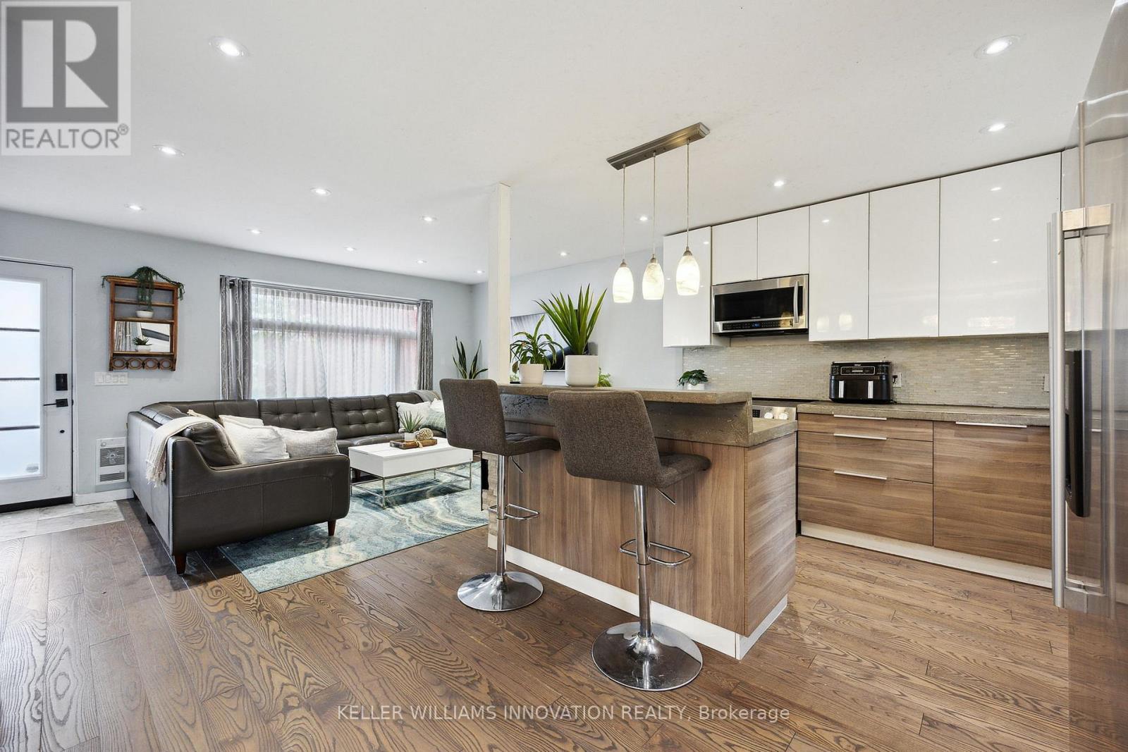 76 Phillip Avenue, Toronto (Birchcliffe-Cliffside), Ontario  M1N 3R2 - Photo 7 - E12465469