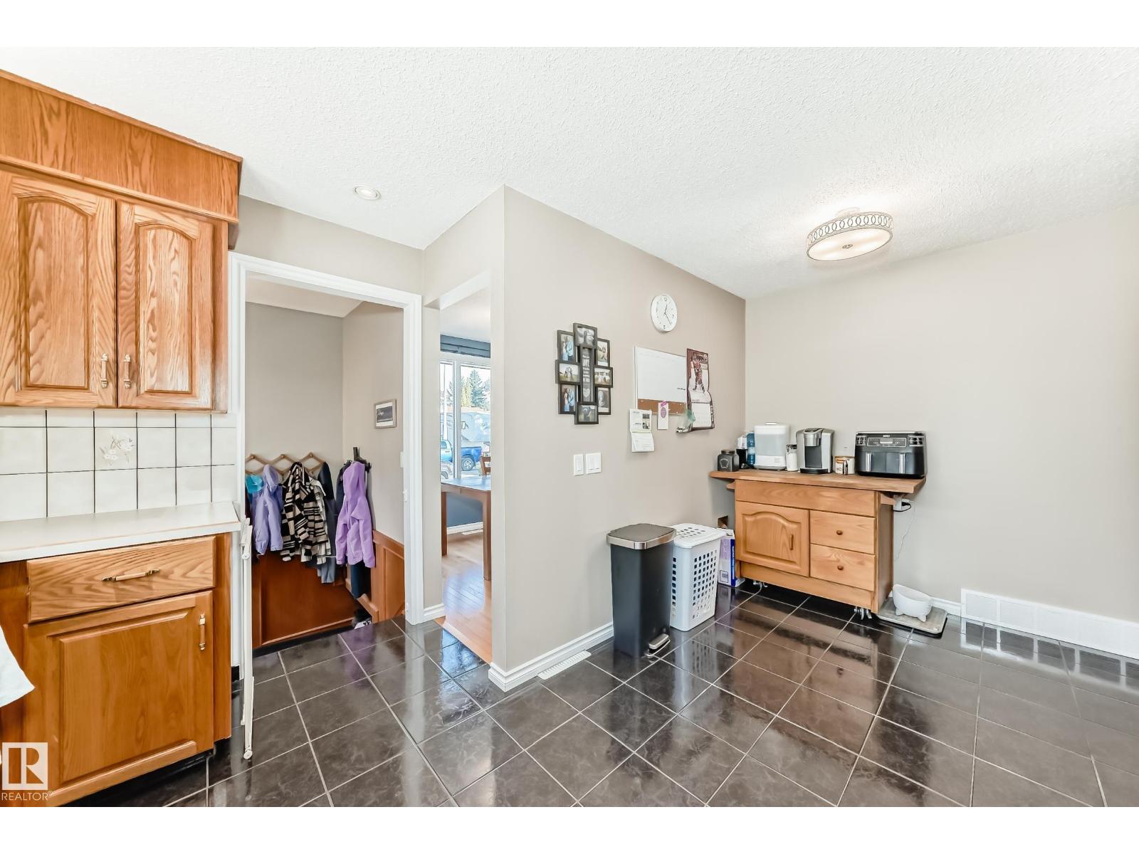 43 Groveland Rd, Sherwood Park, Alberta  T8A 3G7 - Photo 9 - E4462289