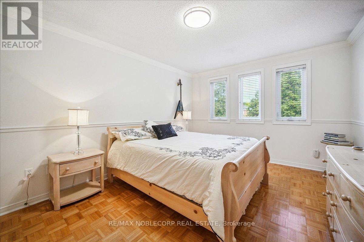31 Mountfield Crescent, Vaughan (Brownridge), Ontario  L4J 7E9 - Photo 20 - N12465274