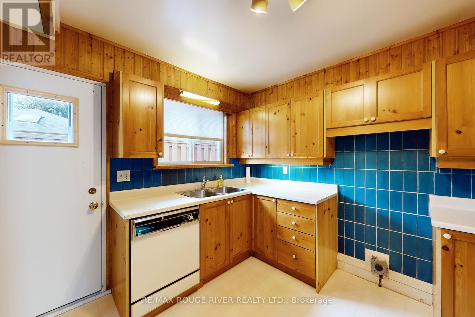 68 Aurora Heights Drive, Aurora (Aurora Heights), Ontario  L4G 2W8 - Photo 20 - N12465289