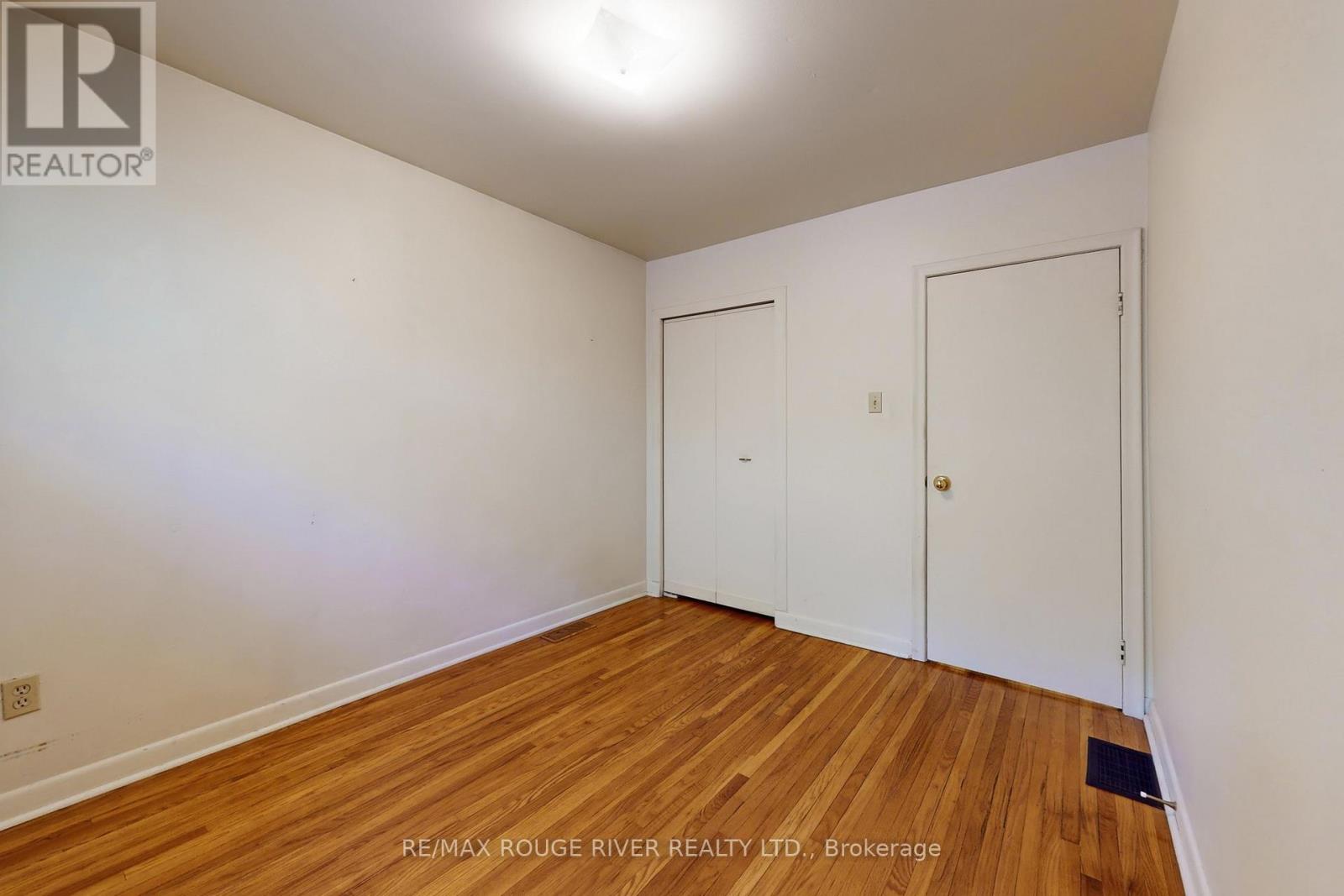 68 Aurora Heights Drive, Aurora (Aurora Heights), Ontario  L4G 2W8 - Photo 32 - N12465289