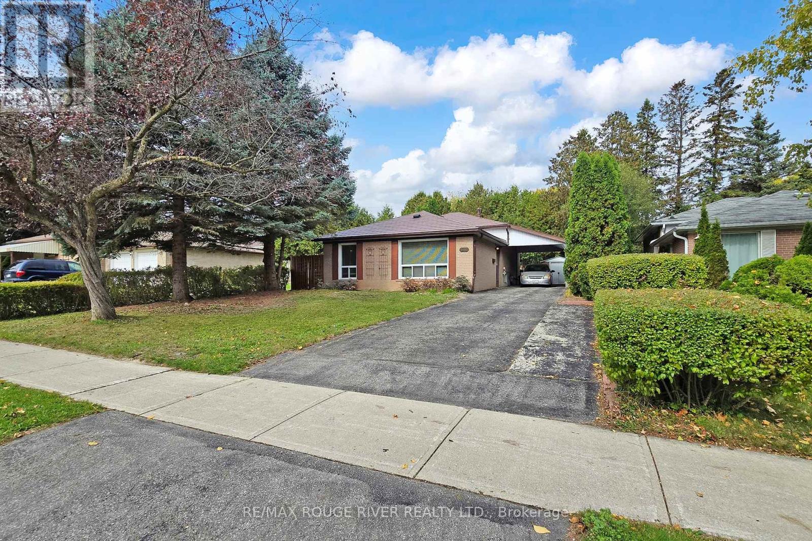 68 Aurora Heights Drive, Aurora (Aurora Heights), Ontario  L4G 2W8 - Photo 5 - N12465289