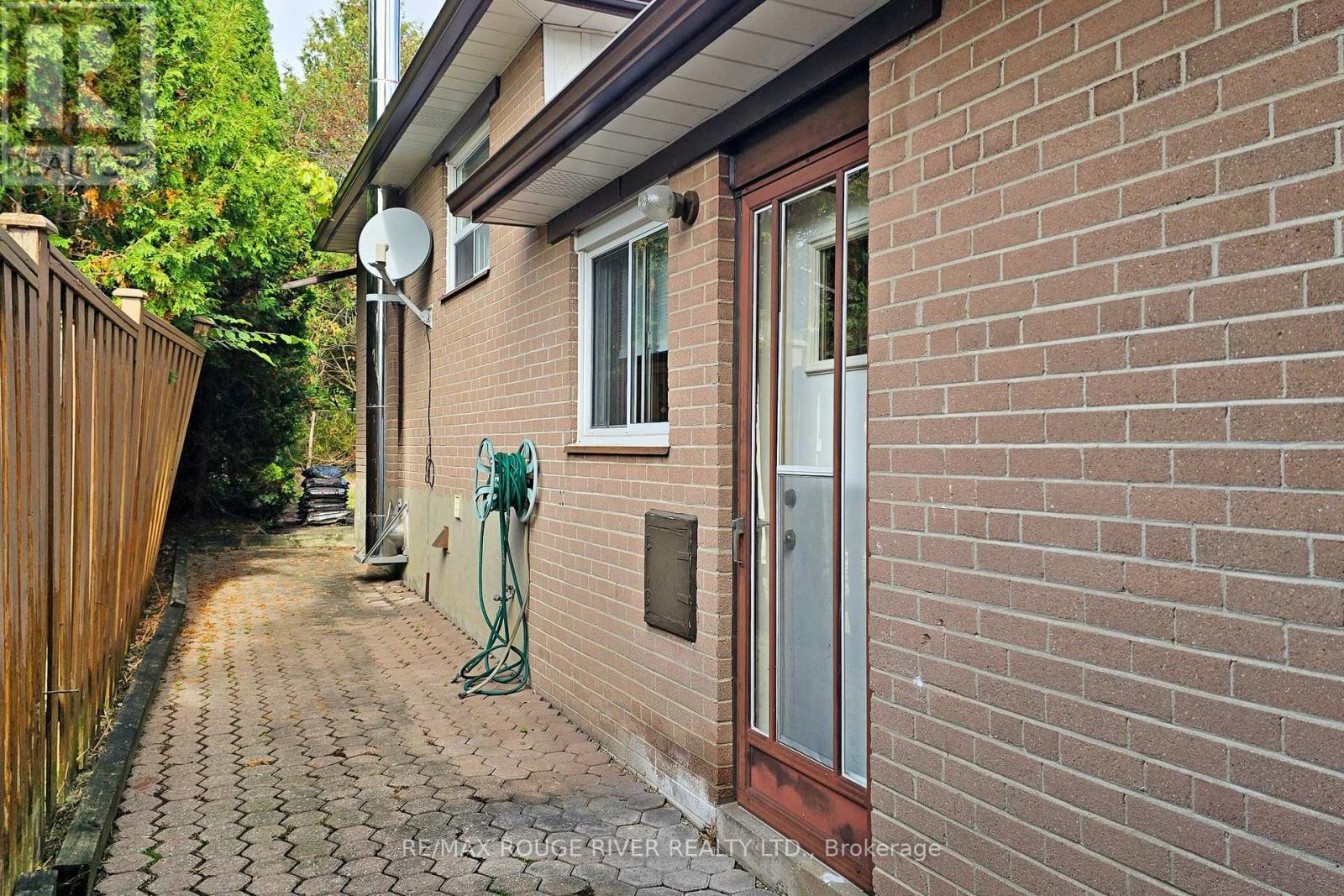 68 Aurora Heights Drive, Aurora (Aurora Heights), Ontario  L4G 2W8 - Photo 50 - N12465289