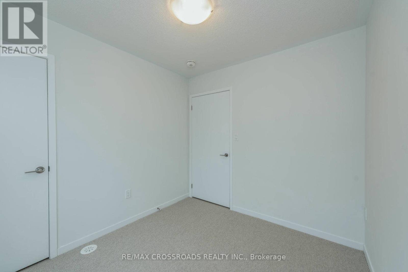 292 - 140 Honeycrisp Crescent, Vaughan, Ontario  L4K 0N7 - Photo 21 - N12465310