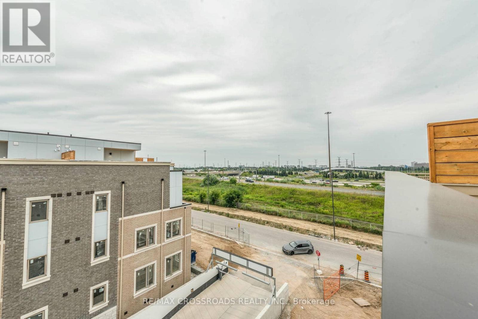 292 - 140 Honeycrisp Crescent, Vaughan, Ontario  L4K 0N7 - Photo 29 - N12465310