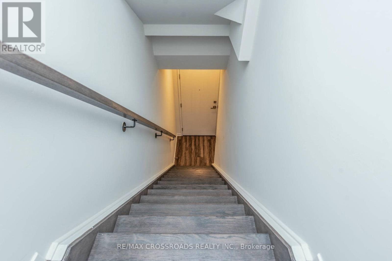 292 - 140 Honeycrisp Crescent, Vaughan, Ontario  L4K 0N7 - Photo 4 - N12465310