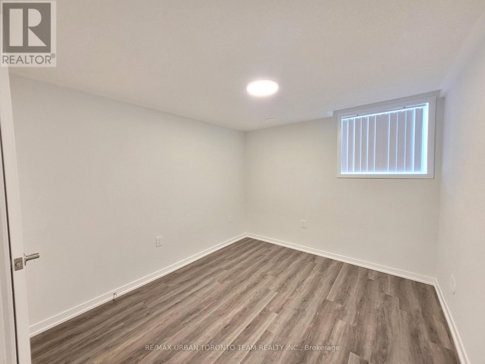 Th 165 - 151 Honeycrisp Crescent, Vaughan, Ontario  L4K 0N7 - Photo 12 - N12465336