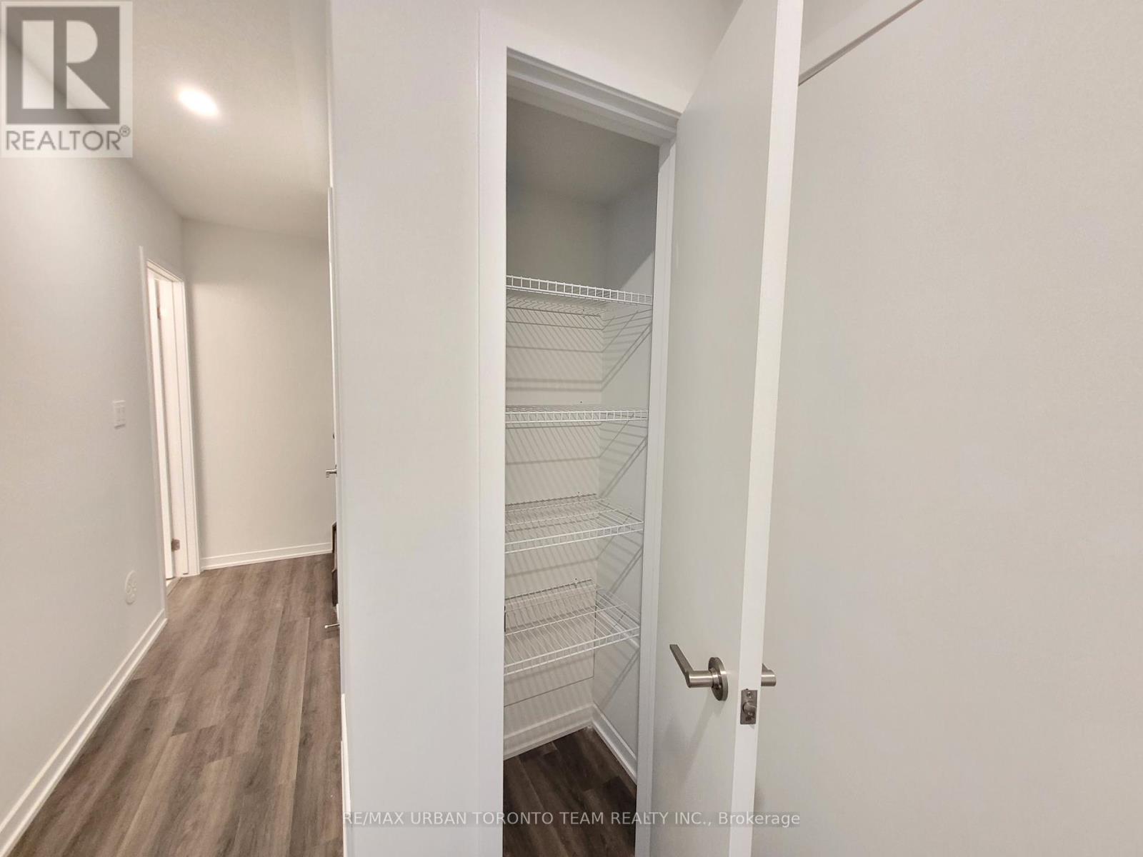 Th 165 - 151 Honeycrisp Crescent, Vaughan, Ontario  L4K 0N7 - Photo 16 - N12465336