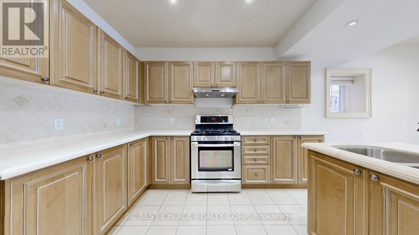 12 George Martin Drive, Markham (Village Green-South Unionville), Ontario  L3R 8V1 - Photo 40 - N12465362