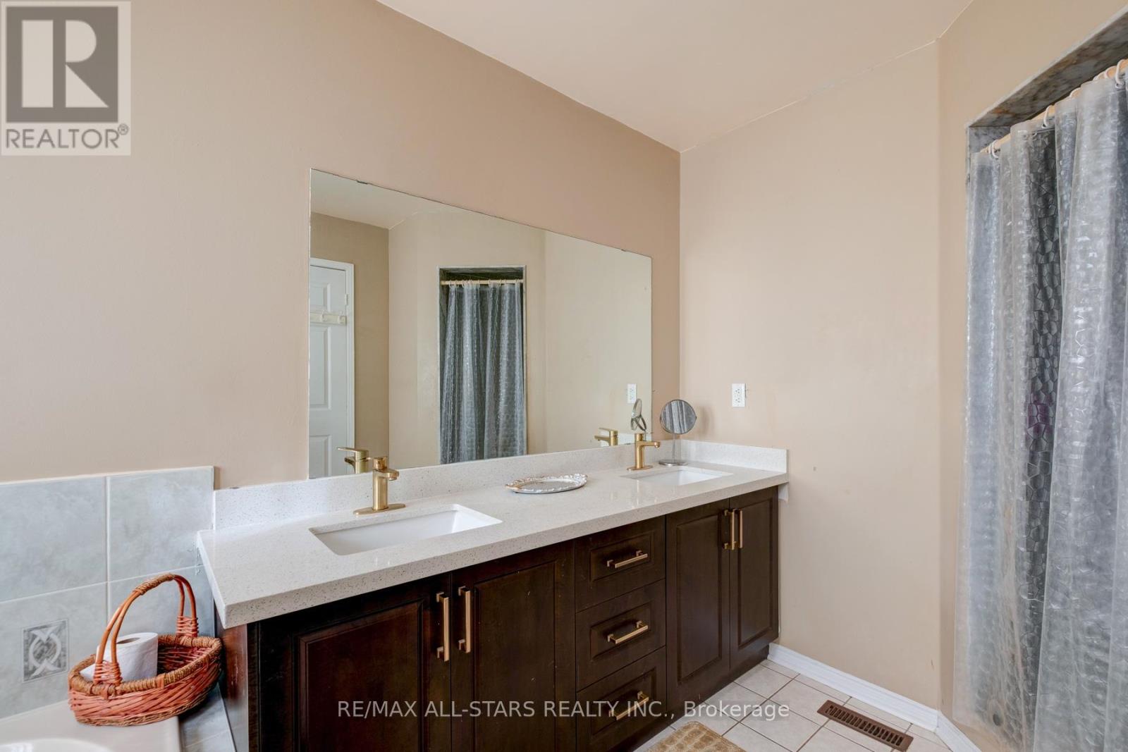 211 Sophia Road, Markham, Ontario  L3S 4C5 - Photo 23 - N12465364