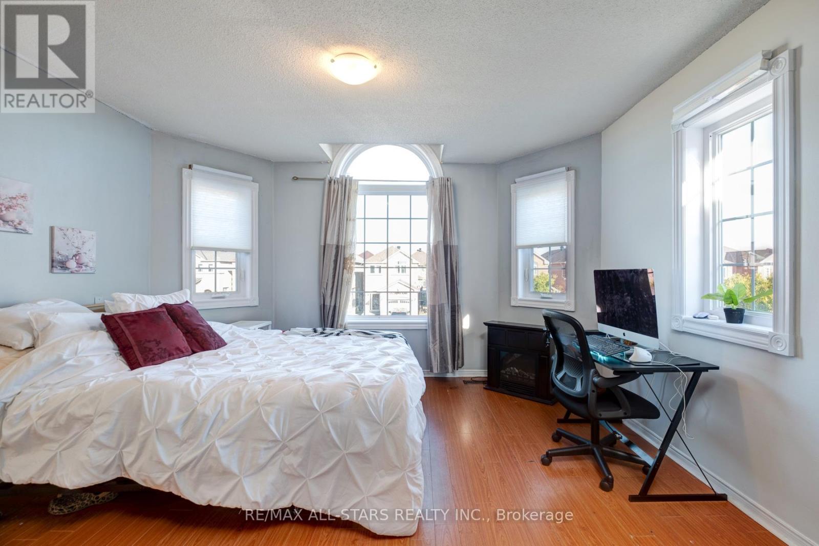 211 Sophia Road, Markham, Ontario  L3S 4C5 - Photo 24 - N12465364