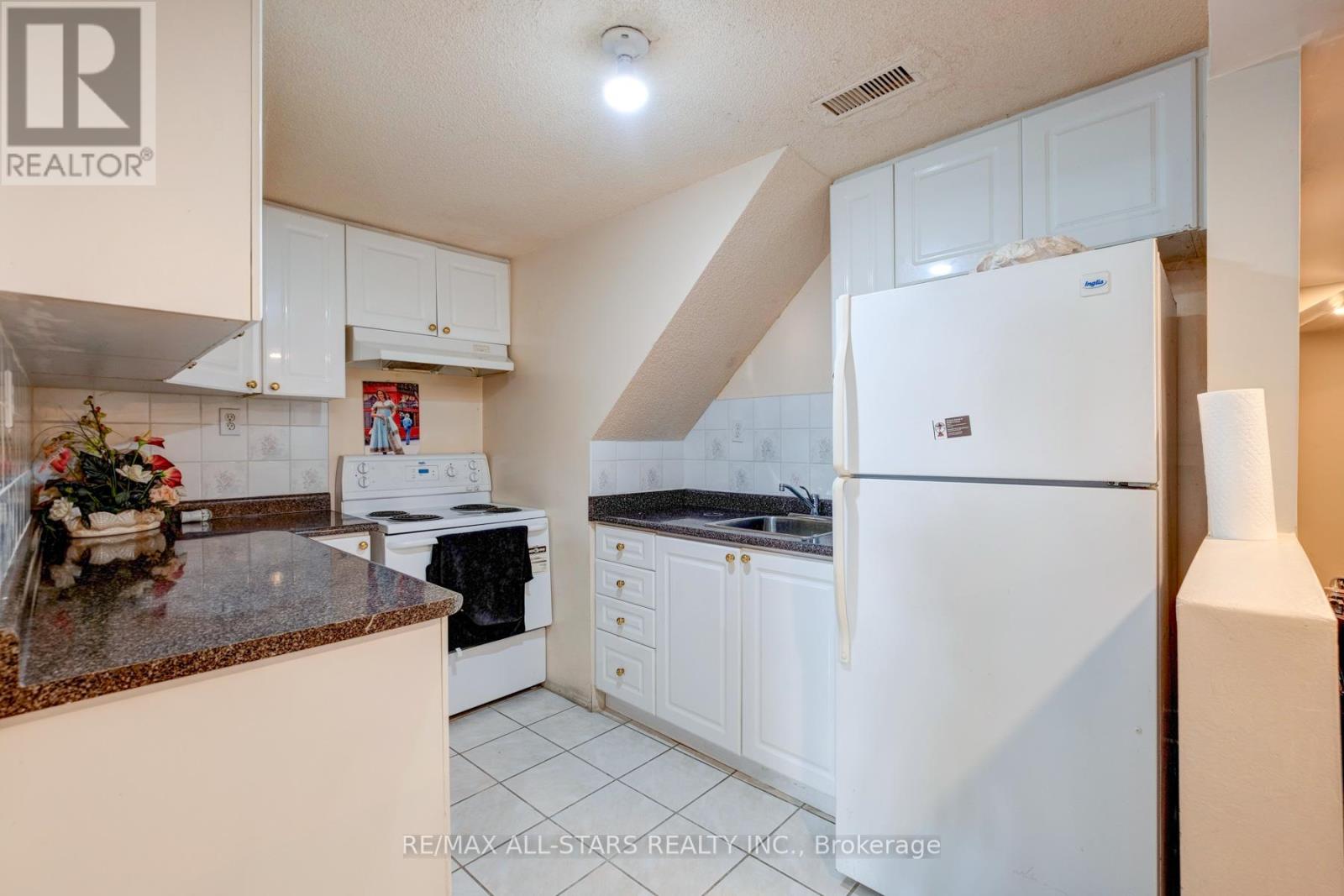 211 Sophia Road, Markham, Ontario  L3S 4C5 - Photo 29 - N12465364