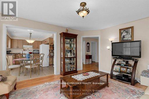 503 Simcoe Road, Bradford West Gwillimbury, Ontario  L3Z 3C4 - Photo 4 - N12465378