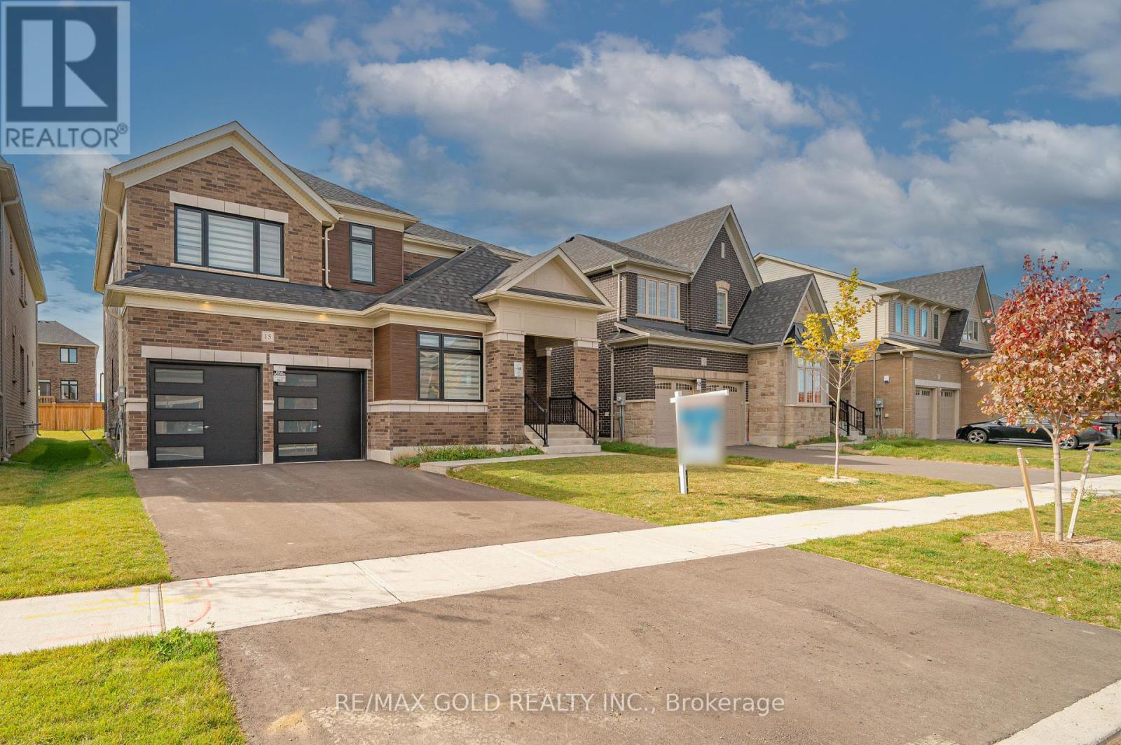 15 Sandhill Crescent, Adjala-Tosorontio, Ontario  L0G 1W0 - Photo 2 - N12465391