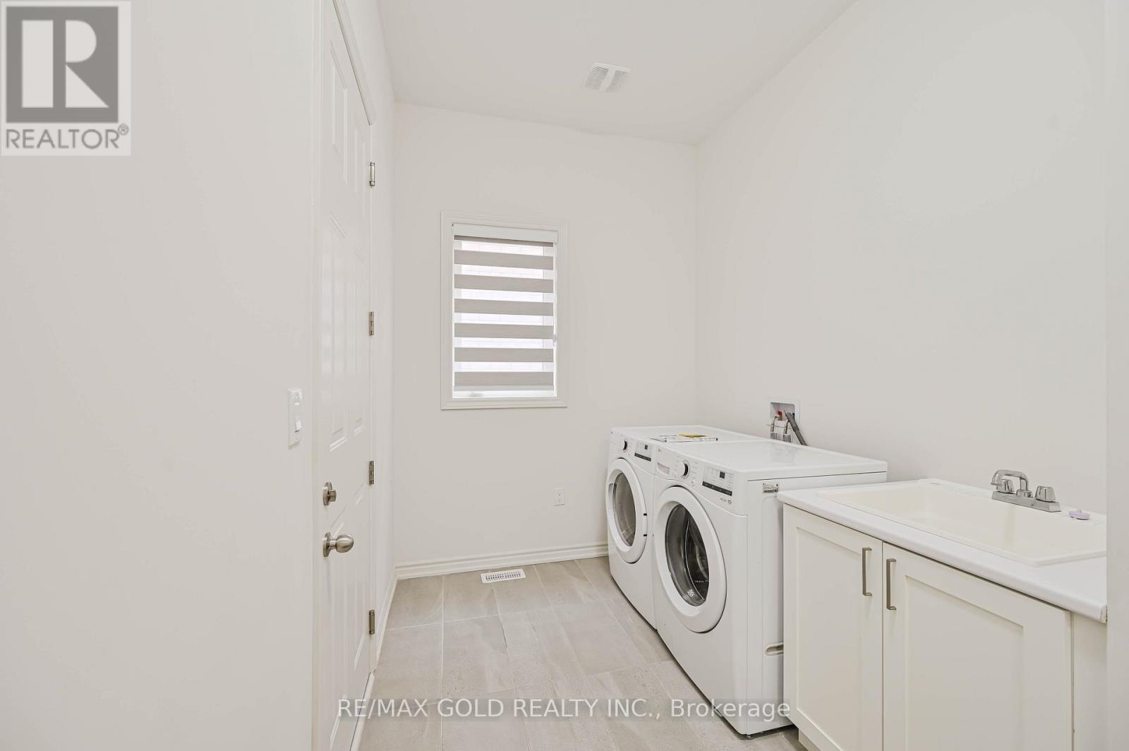 15 Sandhill Crescent, Adjala-Tosorontio, Ontario  L0G 1W0 - Photo 28 - N12465391