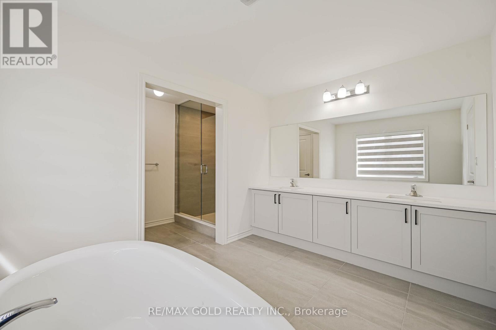 15 Sandhill Crescent, Adjala-Tosorontio, Ontario  L0G 1W0 - Photo 39 - N12465391