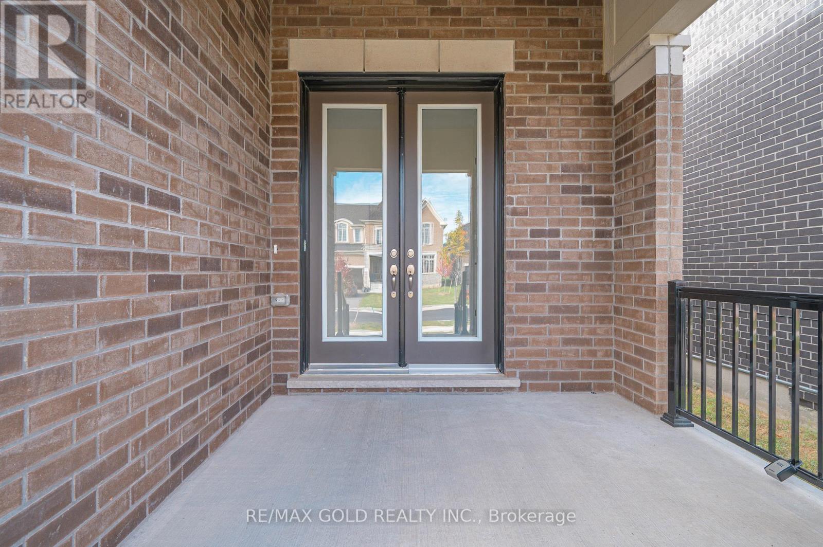 15 Sandhill Crescent, Adjala-Tosorontio, Ontario  L0G 1W0 - Photo 4 - N12465391