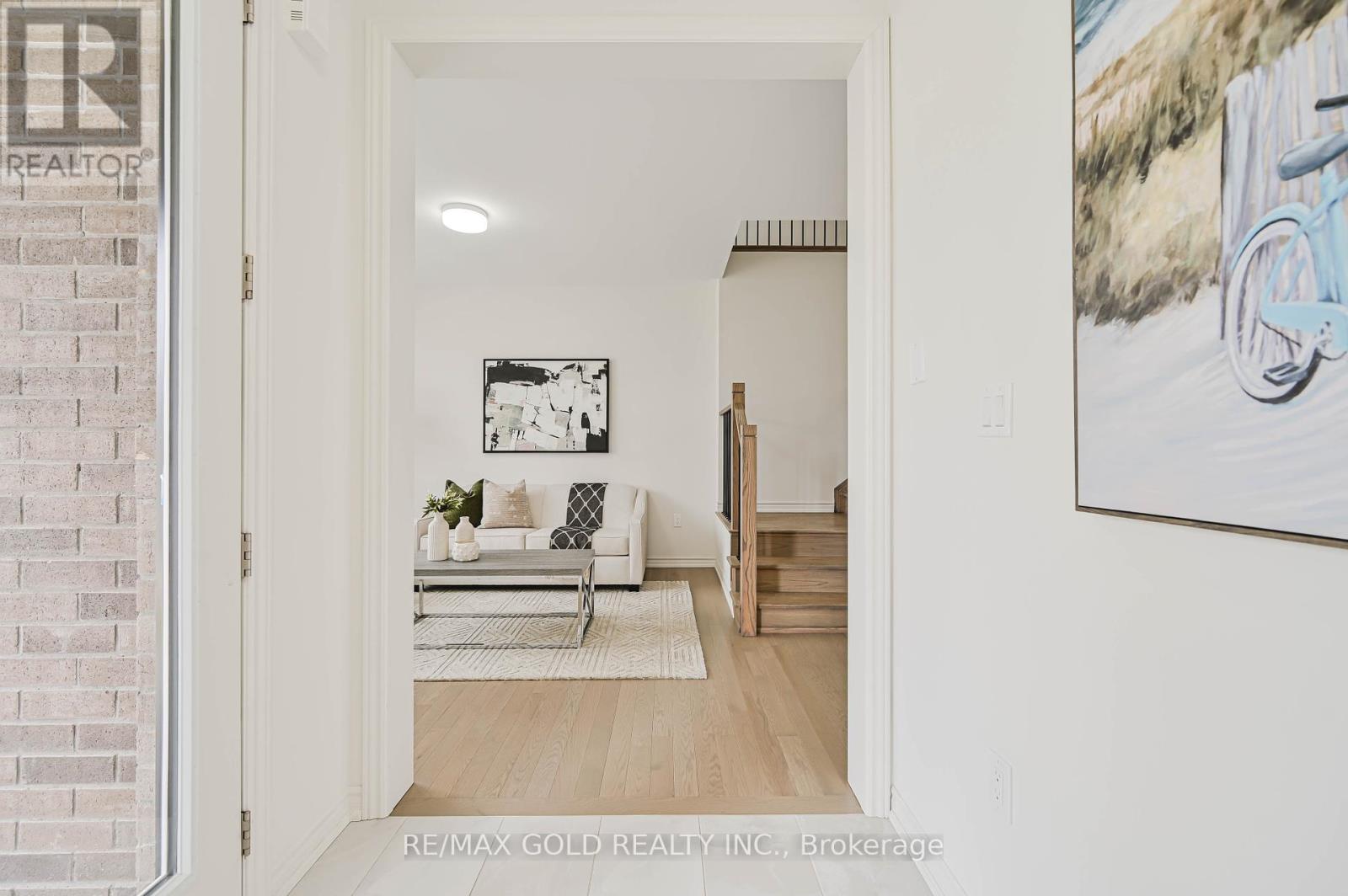 15 Sandhill Crescent, Adjala-Tosorontio, Ontario  L0G 1W0 - Photo 6 - N12465391