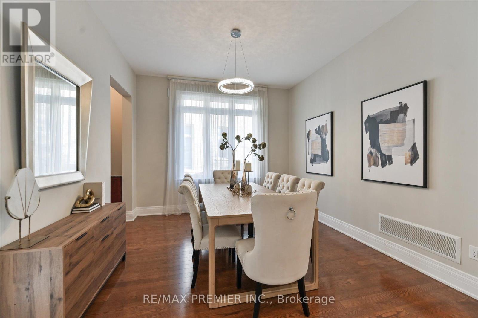 64 Heintzman Crescent, Vaughan (Patterson), Ontario  L6A 4T1 - Photo 11 - N12465458