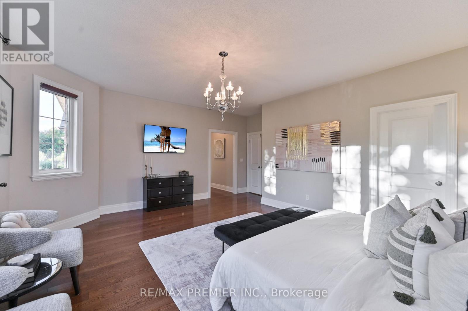 64 Heintzman Crescent, Vaughan (Patterson), Ontario  L6A 4T1 - Photo 29 - N12465458