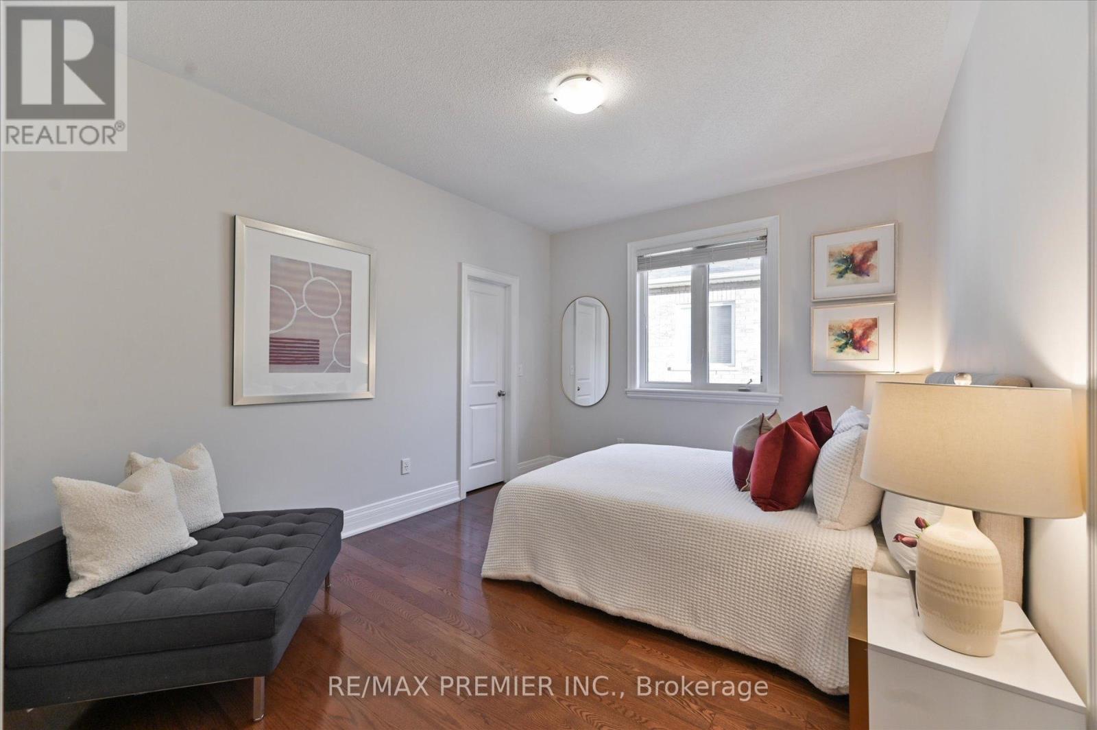 64 Heintzman Crescent, Vaughan (Patterson), Ontario  L6A 4T1 - Photo 36 - N12465458
