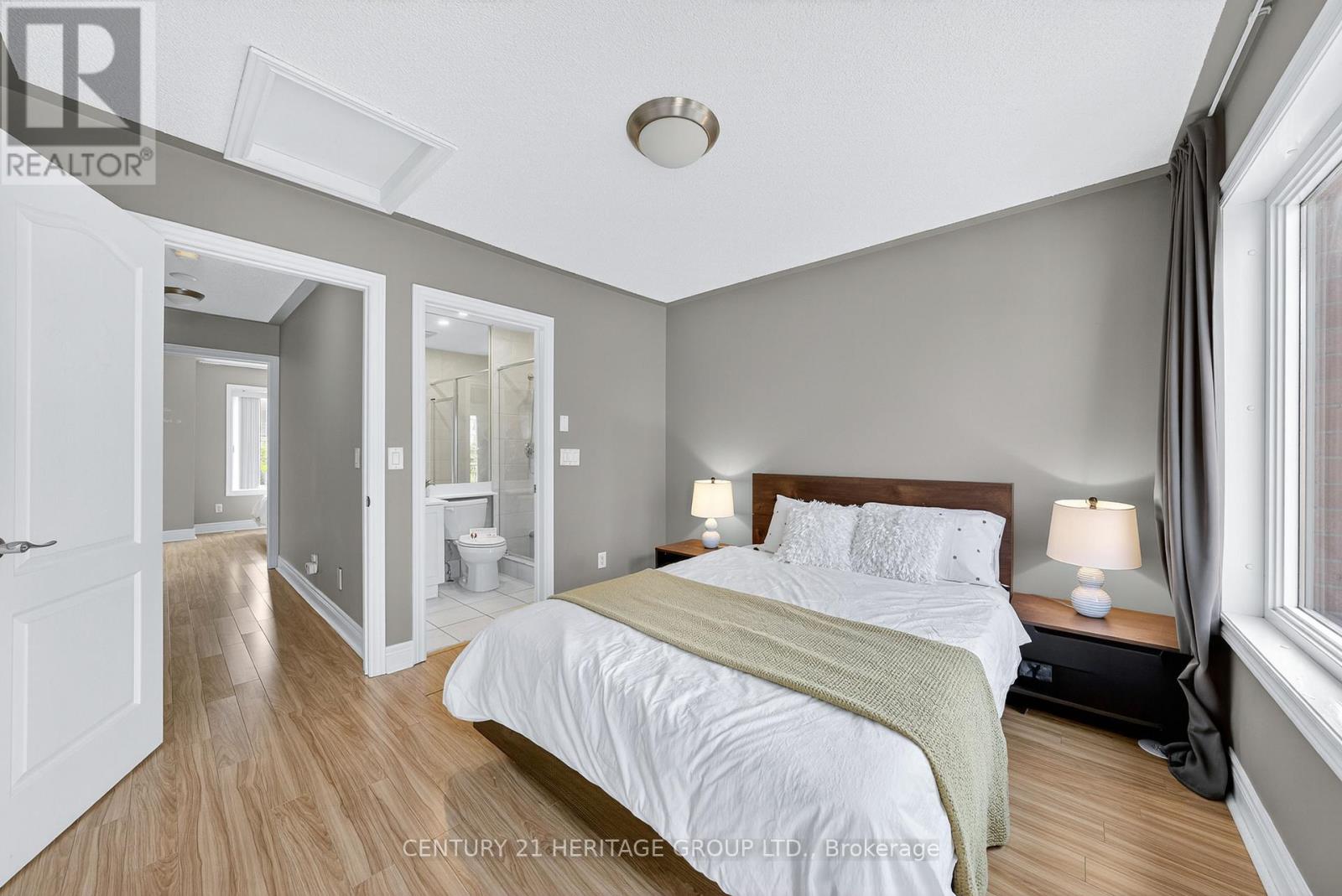 82 Suncrest Boulevard, Markham, Ontario  L3T 7Y1 - Photo 11 - N12465465