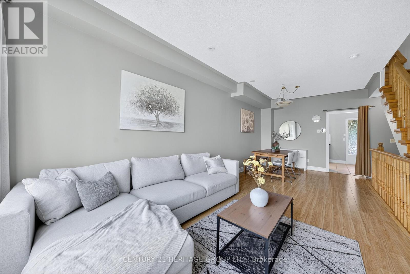 82 Suncrest Boulevard, Markham, Ontario  L3T 7Y1 - Photo 3 - N12465465