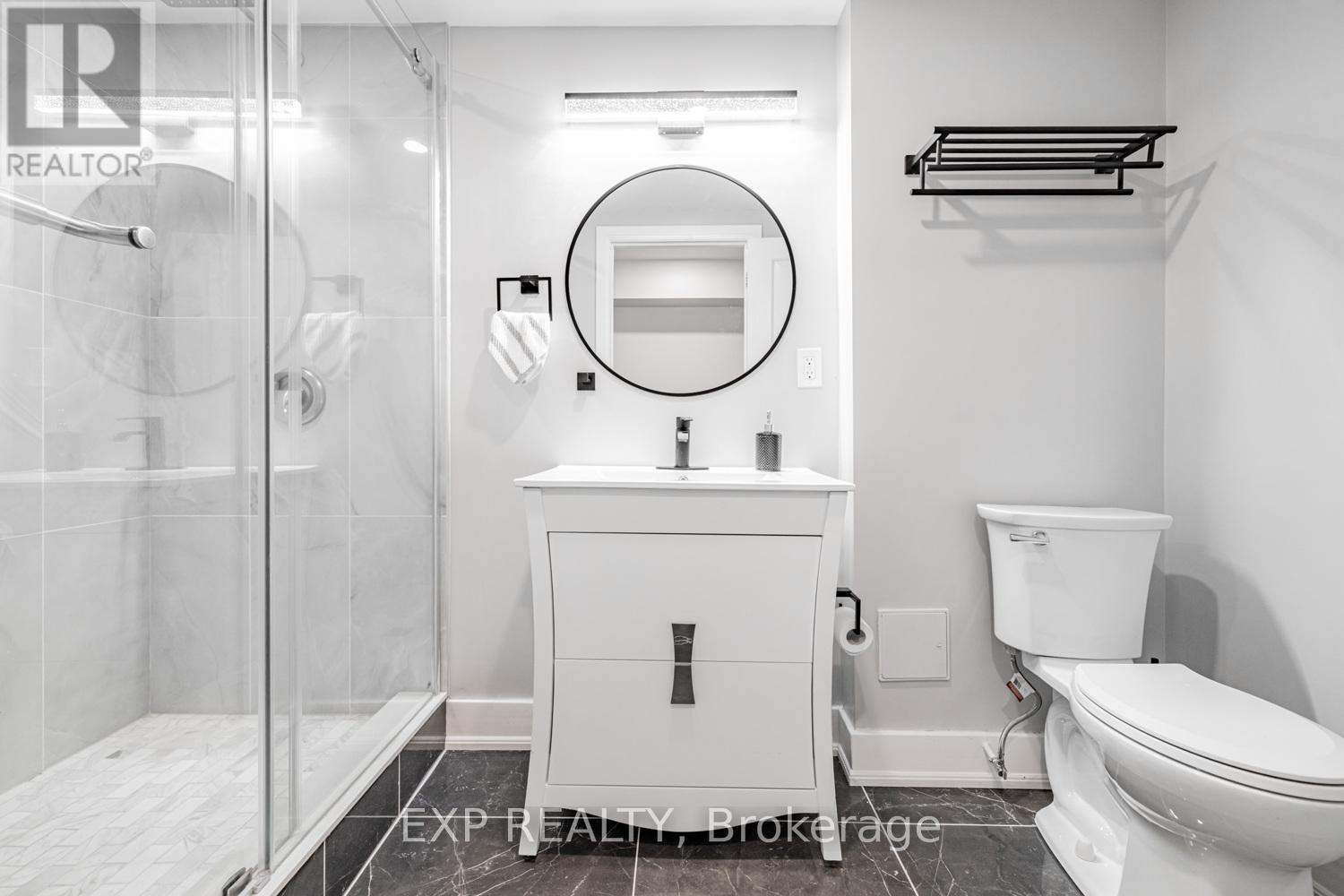 203 Centre Street W, Richmond Hill, Ontario  L4C 3P9 - Photo 26 - N12465477
