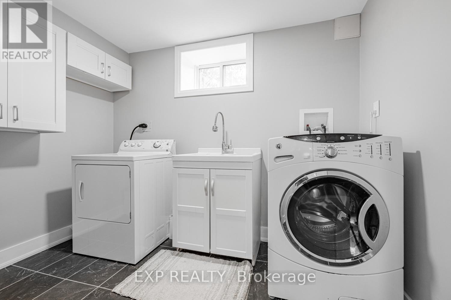 203 Centre Street W, Richmond Hill, Ontario  L4C 3P9 - Photo 27 - N12465477