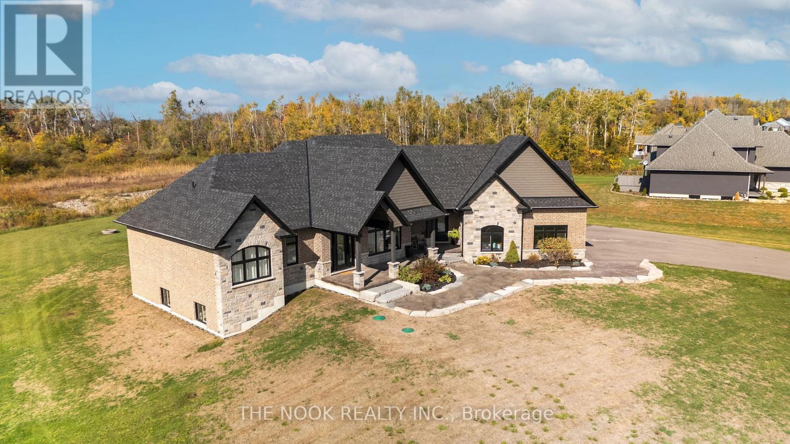 46 Westlake Court, Kawartha Lakes, Ontario  K0M 1G0 - Photo 3 - X12464739