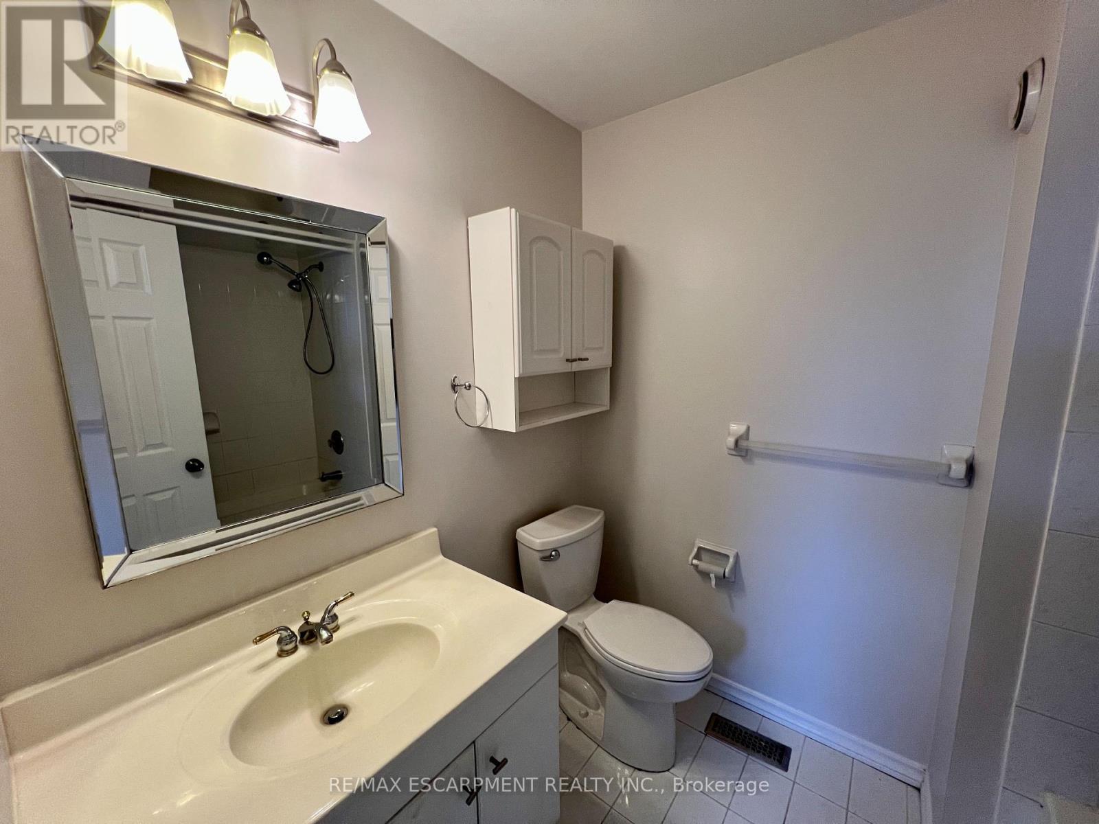 125 Hopewell Road, Oakville, Ontario  L6H 5Z1 - Photo 16 - W12361777