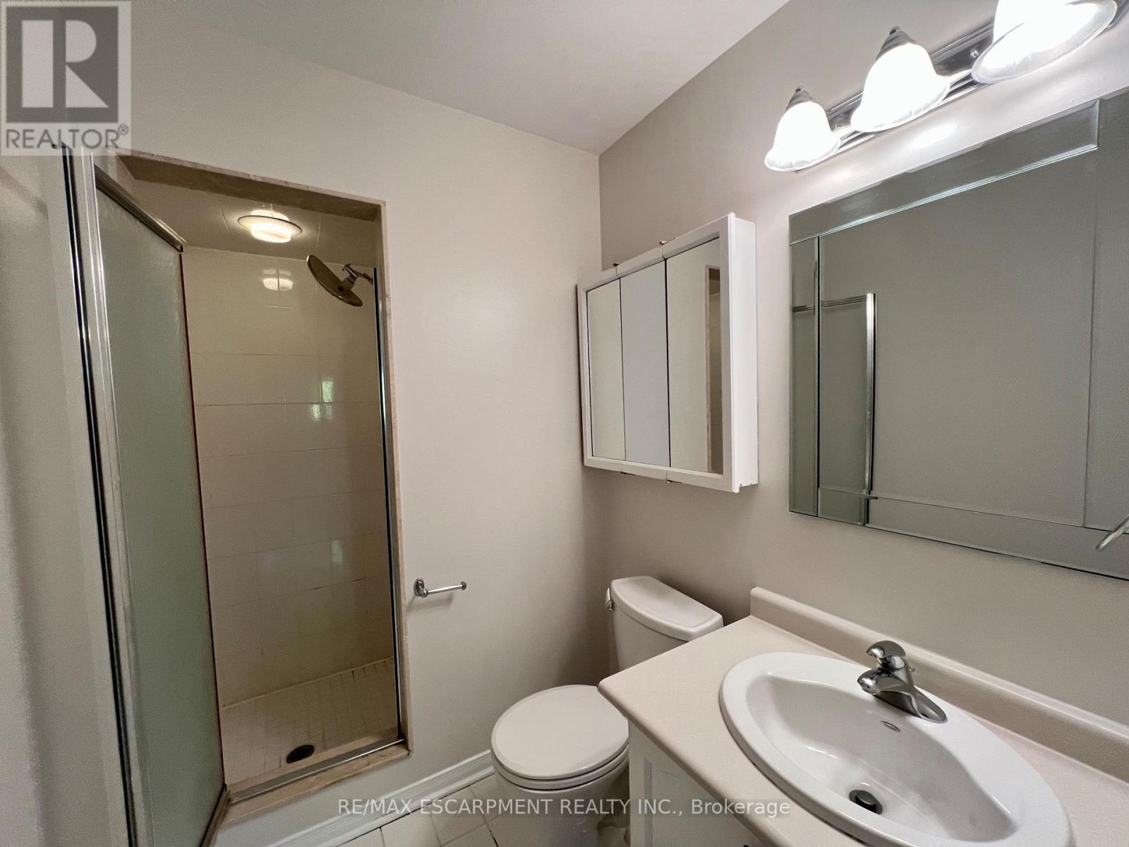 125 Hopewell Road, Oakville, Ontario  L6H 5Z1 - Photo 17 - W12361777