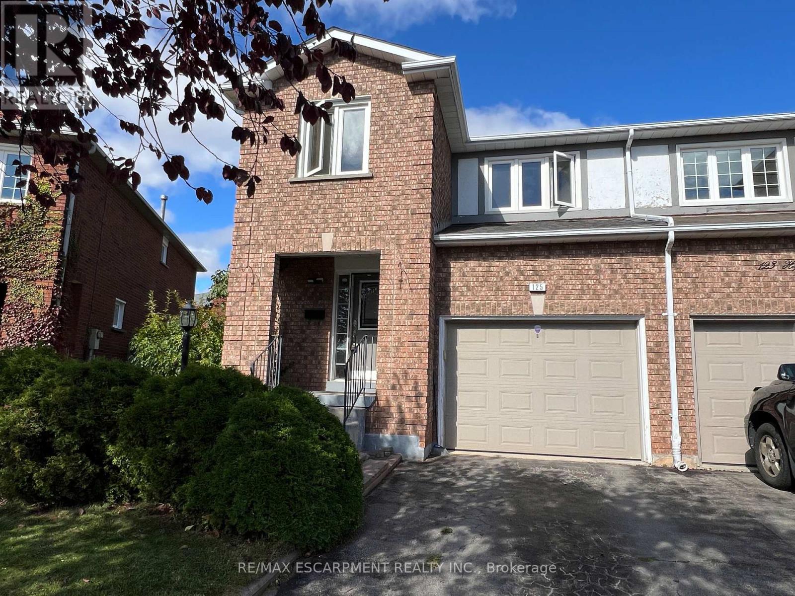 125 Hopewell Road, Oakville, Ontario  L6H 5Z1 - Photo 3 - W12361777
