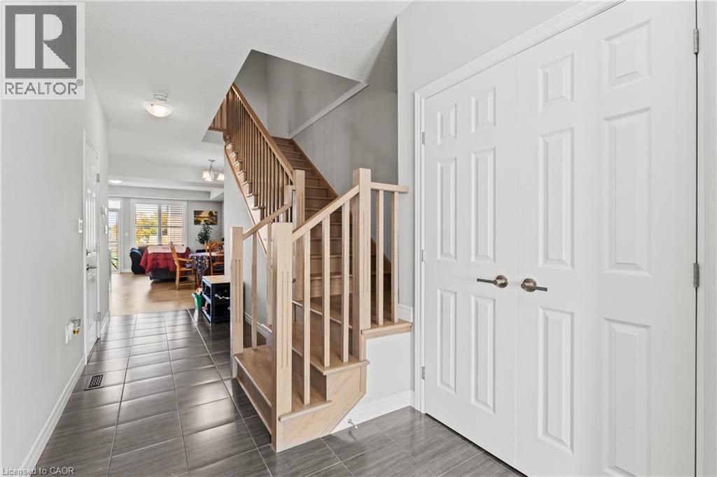 23 Zoe Lane, Hamilton, Ontario  L0R 1C0 - Photo 10 - 40779534