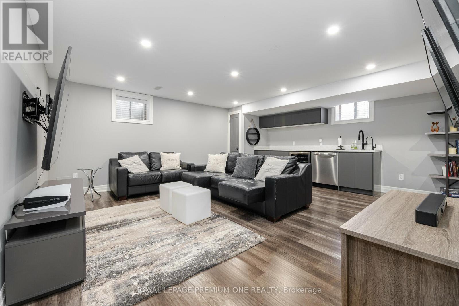 110 Morra Avenue, Caledon (Bolton East), Ontario  L7E 4K8 - Photo 34 - W12465243