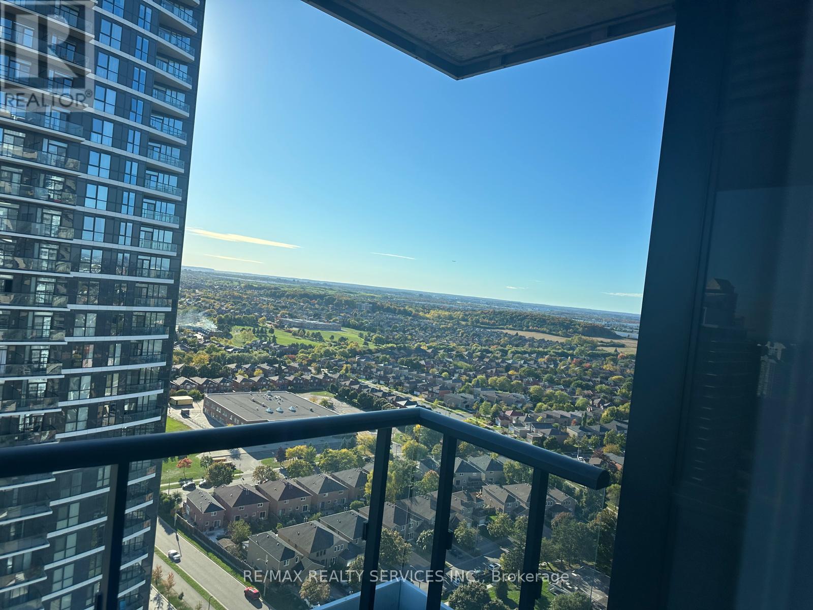 2305 - 15 Watergarden Drive, Mississauga, Ontario  L5R 0G8 - Photo 10 - W12465245