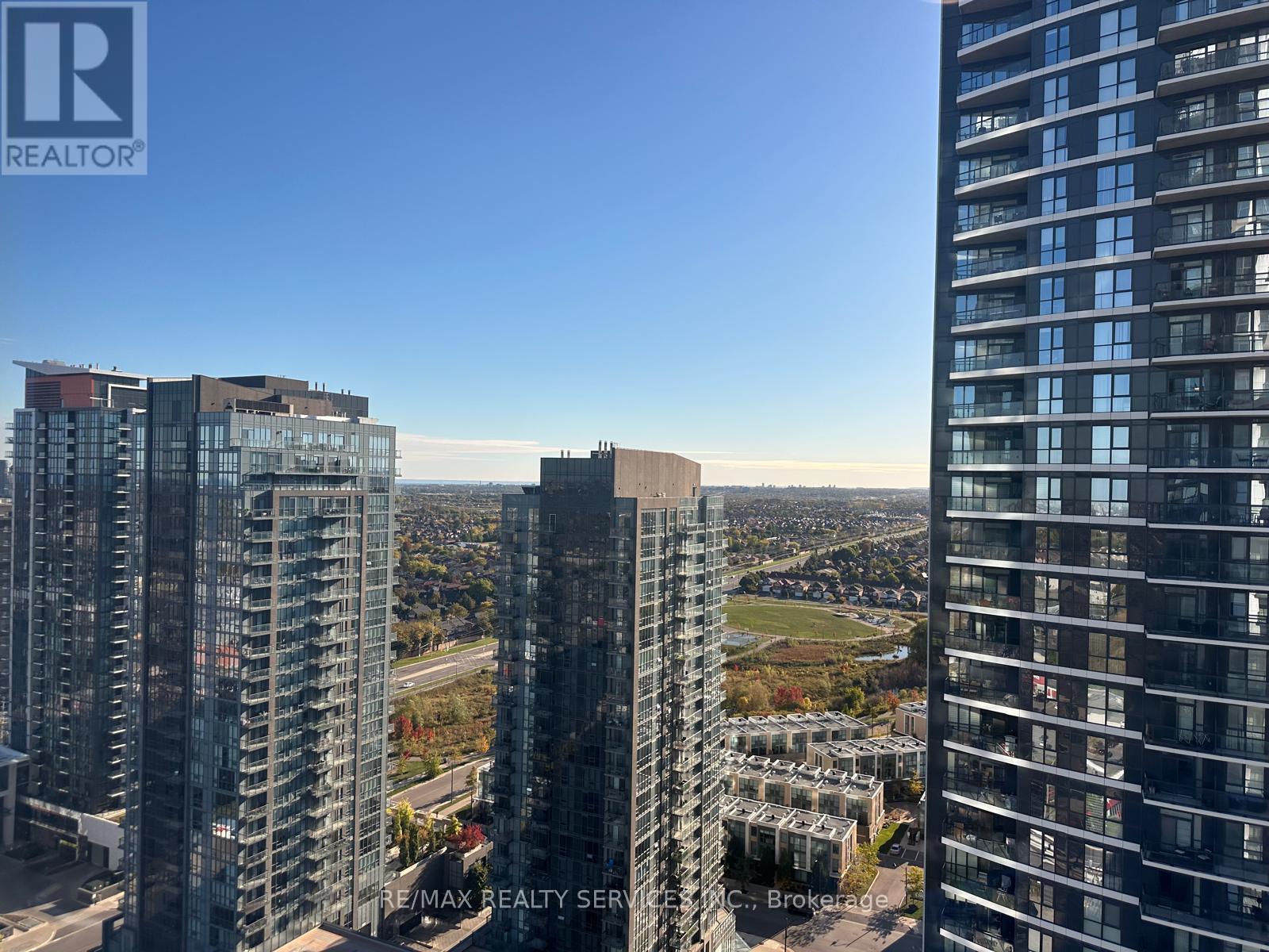 2305 - 15 Watergarden Drive, Mississauga, Ontario  L5R 0G8 - Photo 11 - W12465245