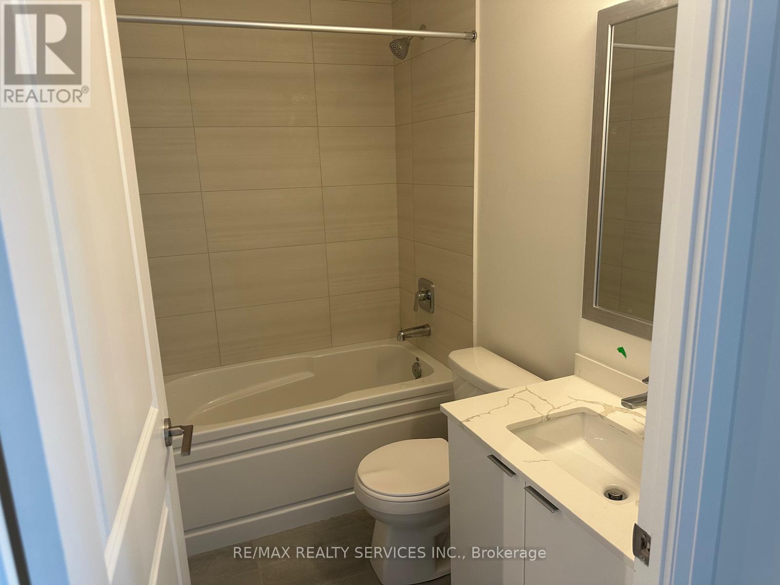 2305 - 15 Watergarden Drive, Mississauga, Ontario  L5R 0G8 - Photo 6 - W12465245