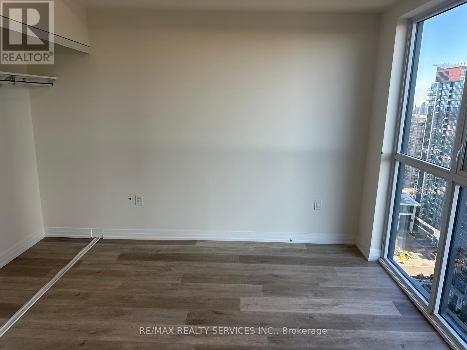 2305 - 15 Watergarden Drive, Mississauga, Ontario  L5R 0G8 - Photo 7 - W12465245